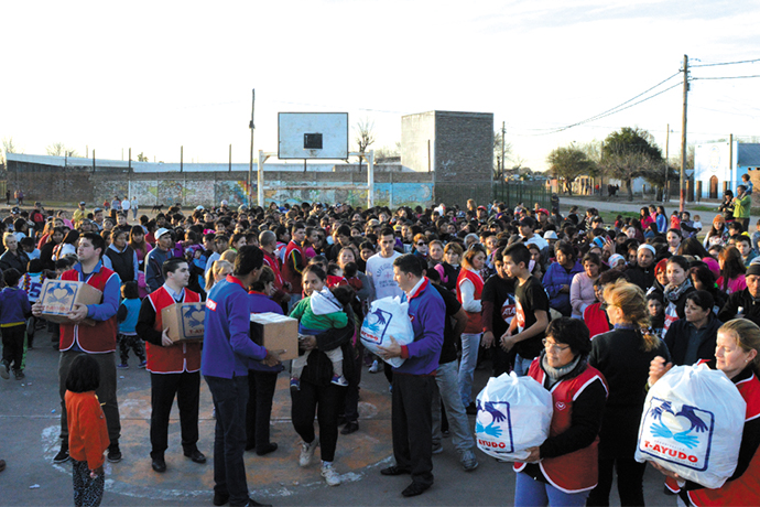 Más de 3 toneladas de alimentos entregadas en el barrio Toba de Rosario