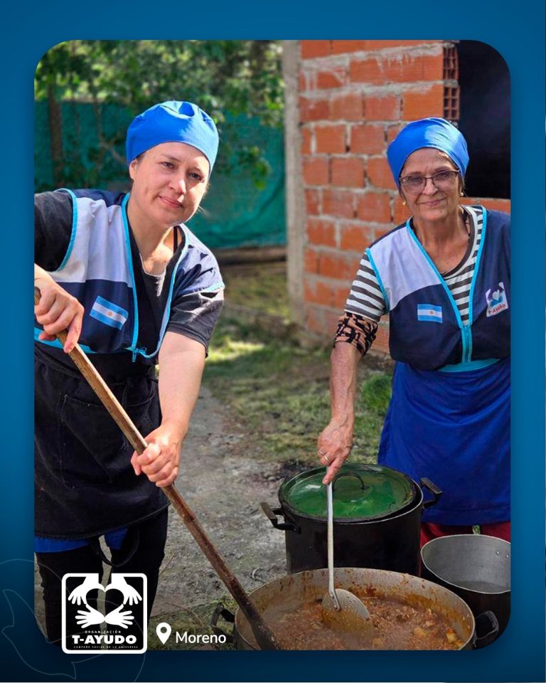 Un día de ayuda y fe en el barrio diez de noviembre